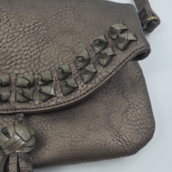 Chic Metallic Bronze Crossbody Bag with Tassel - Picture 6 of 16
